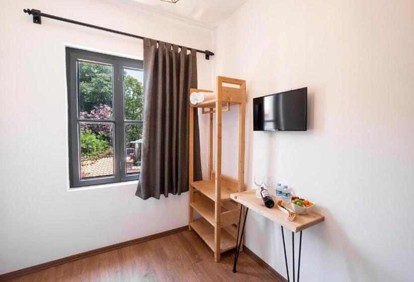 اتاق راحتی سه تخته, Solo Boutique