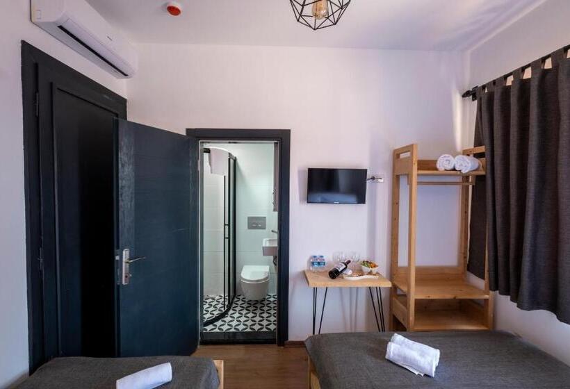 اتاق راحتی سه تخته, Solo Boutique