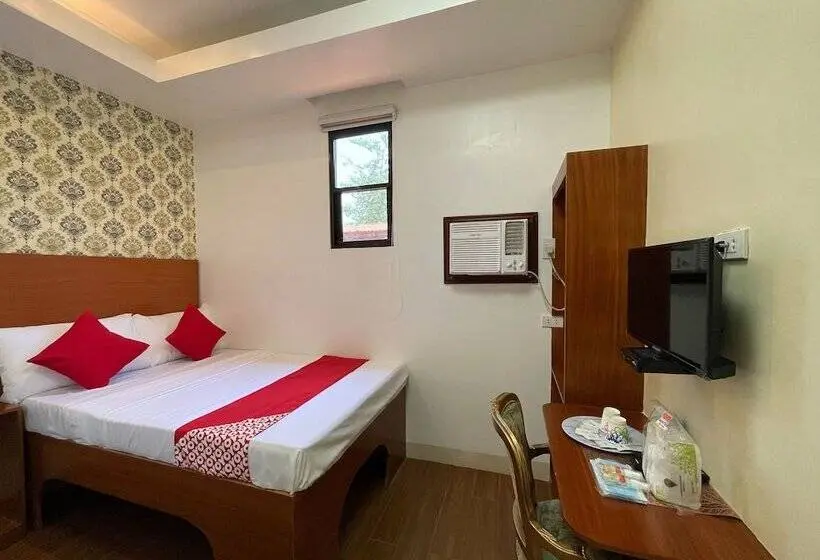 デラックスルーム, Vaccinated Staff  Oyo 685 K Fortune Apartelle
