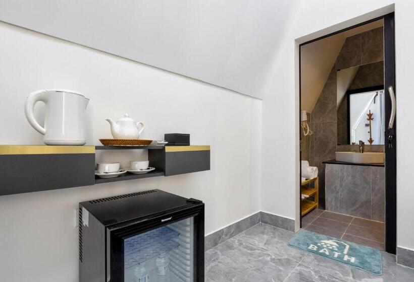 Bungalow Deluxe, Koh Sne Long Beach Resort