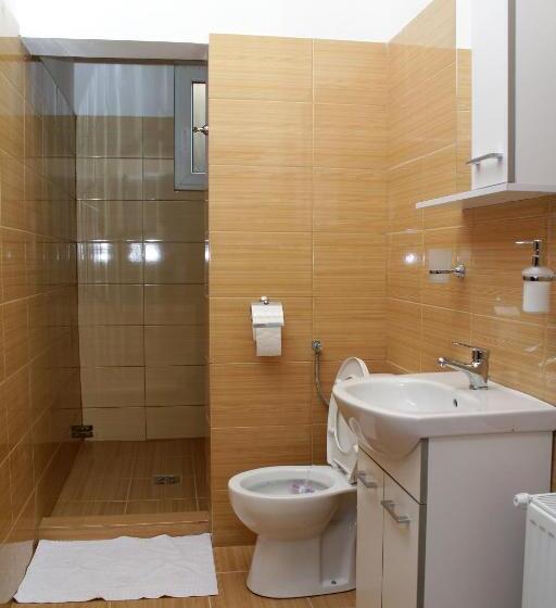 شقة غرفة واحدة, Casa Rania