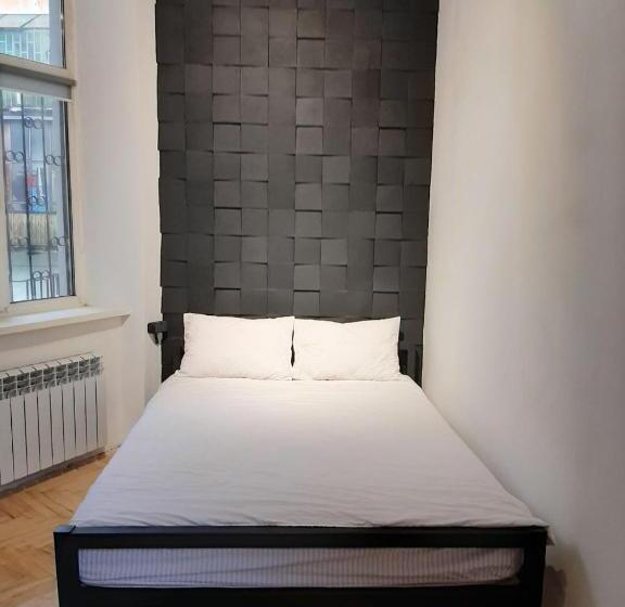 غرفة قياسية, 21/9 Baker Street