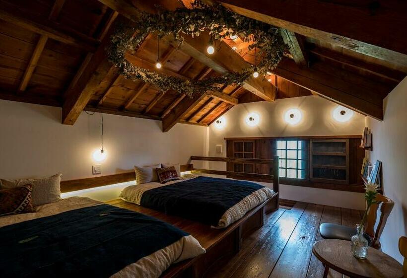 غرفة قياسية رباعية, The Bath & Bed Hayama