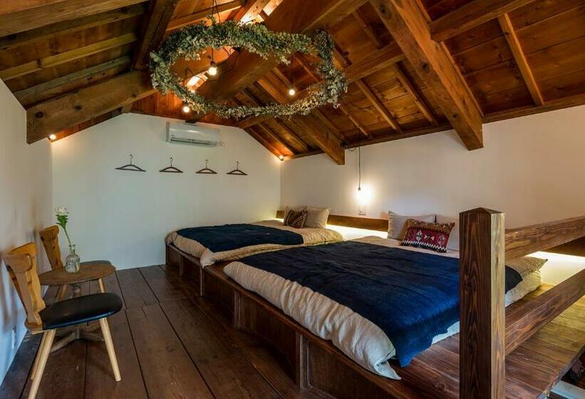 غرفة قياسية رباعية, The Bath & Bed Hayama