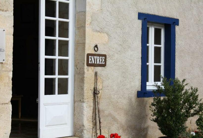 Номер Стандарт, Château De Mavaleix