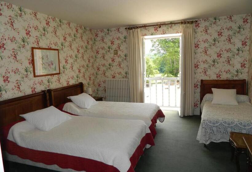 Номер Стандарт Трехместный, Château De Mavaleix