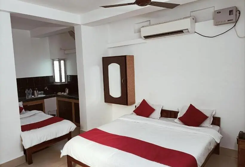 اتاق استاندارد سه نفره, Laxmi Narayan Residency