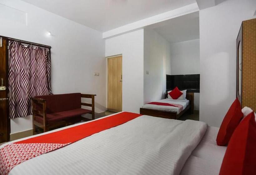 Quarto Triplo Standart, Laxmi Narayan Residency