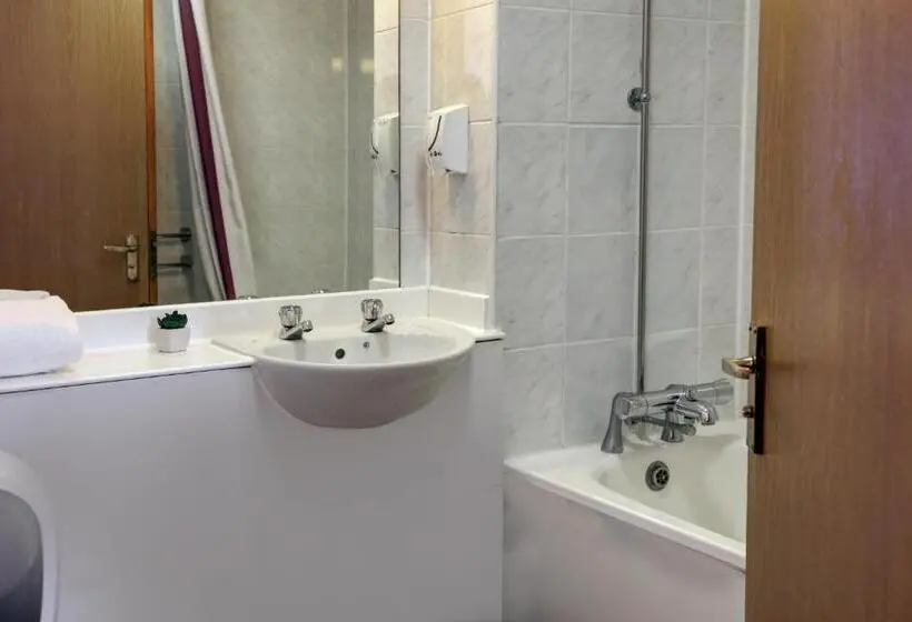 デラックスルーム, Orchid Epsom; Sure Hotel Collection By Best Western
