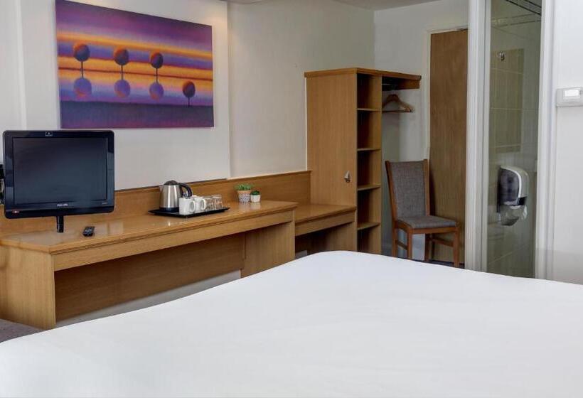 家庭间, Orchid Epsom; Sure Hotel Collection By Best Western