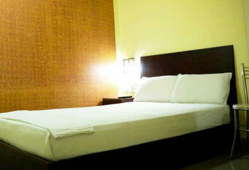 エアコンなしのスタンダードルーム, Raga Residency