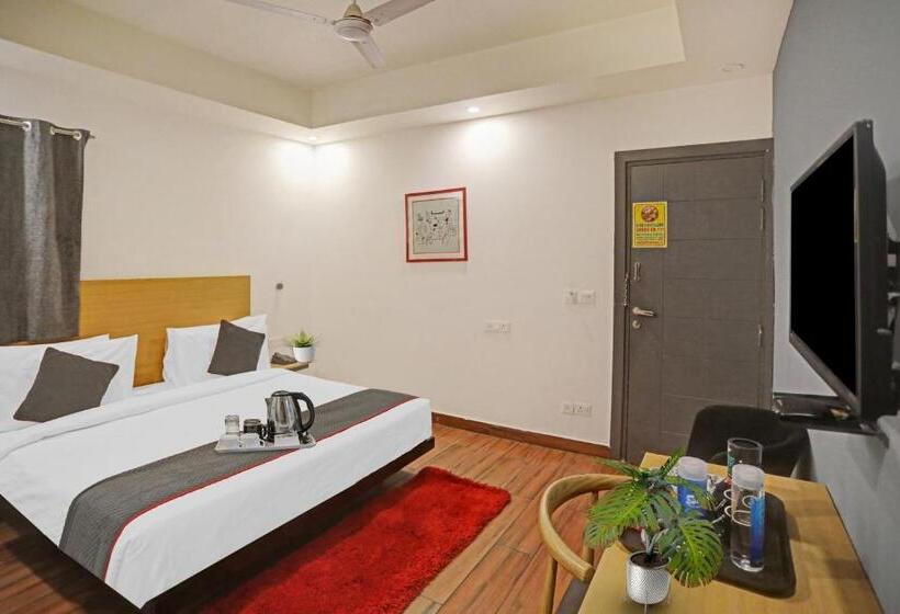 트리플 클래식 룸, Townhouse 587 Sec 19