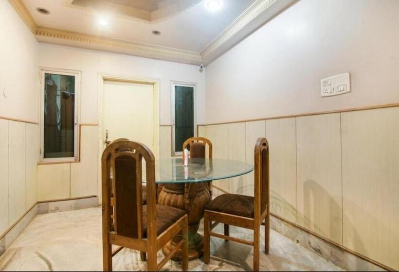 חדר דלוקס, Aditya Palace