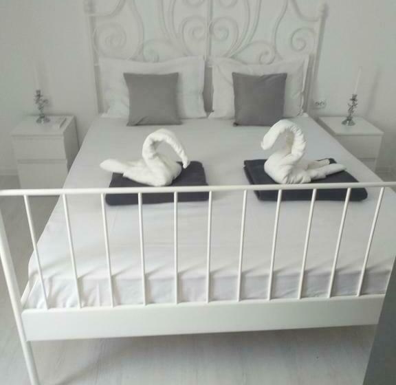 Апартаменты 2 Спальни, Casa Edy