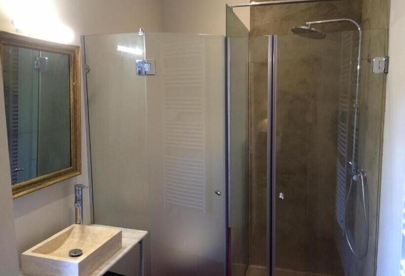 غرفة قياسية ثلاثية مطلة علي الحديقة, Domaine De Saint Charles