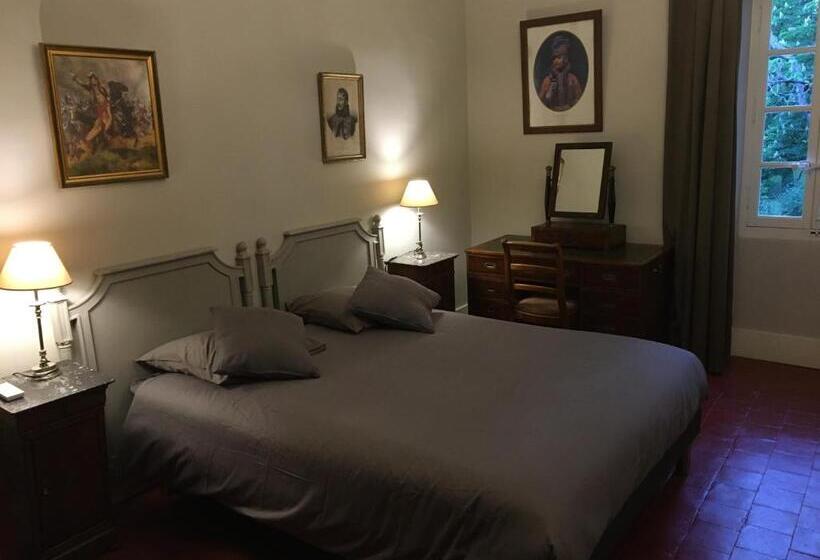 غرفة قياسية ثلاثية مطلة علي الحديقة, Domaine De Saint Charles