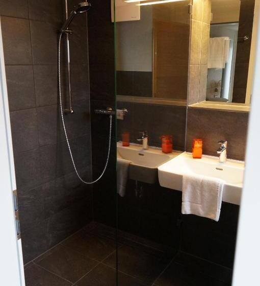 Номер Стандарт, Pension Pauserei