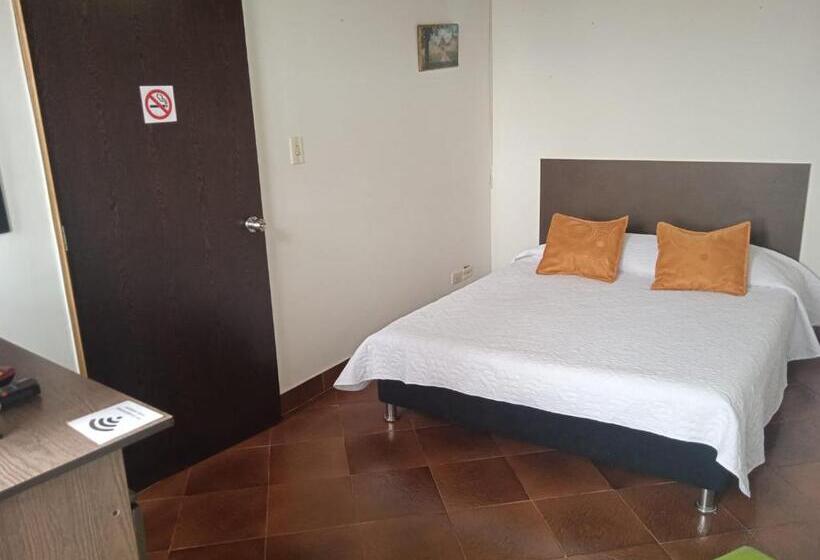 Номер Стандарт Совместная Ванная, Habitaciones C&s Bogotá