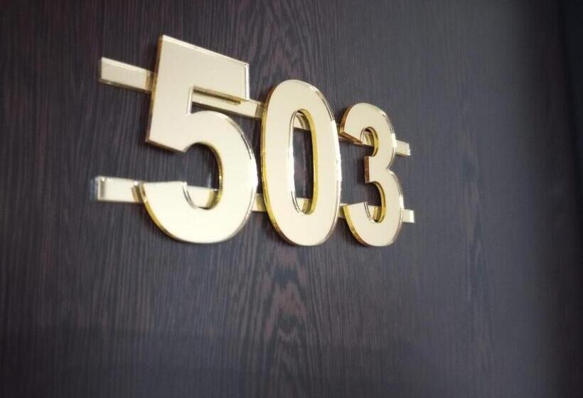 اتاق استاندارد با سرویس بهداشتی مشترک, Habitaciones C&s Bogotá