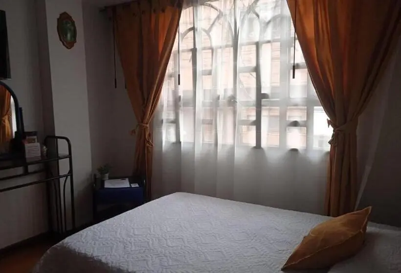 اتاق لوکس یک تخته, Habitaciones C&s Bogotá