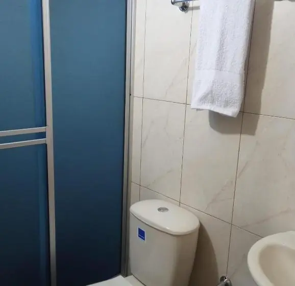 اتاق لوکس یک تخته, Habitaciones C&s Bogotá