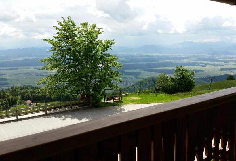 اتاق استاندارد سه تخته با بالکن, Guest House Pr Ambružarju & Apartments