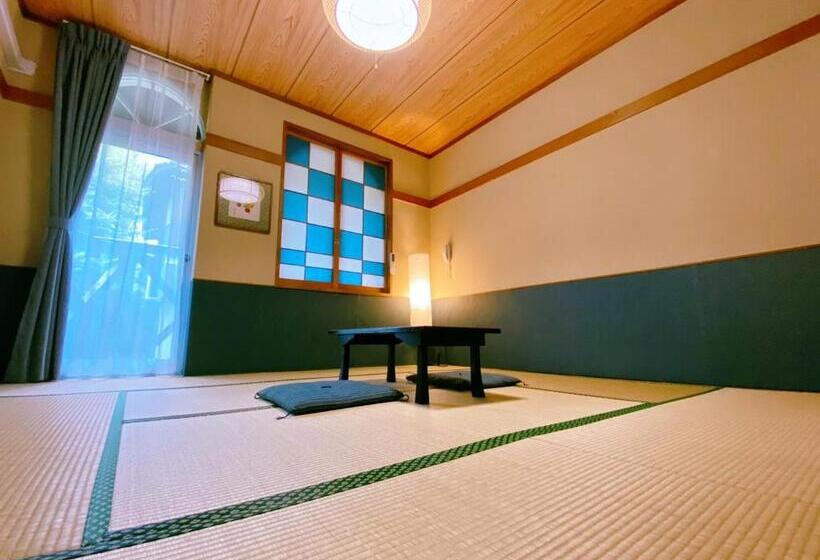 带共用浴室的标准房间, Lodge Atelier