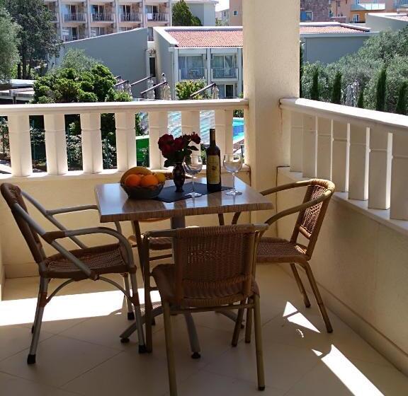 آپارتمان 1 خوابه با چشمانداز جانبی دریا, Vila V Lux Apartments