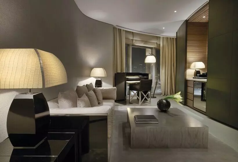 سوئیت با چشم‌انداز, Armani Hotel Dubai, Burj Khalifa