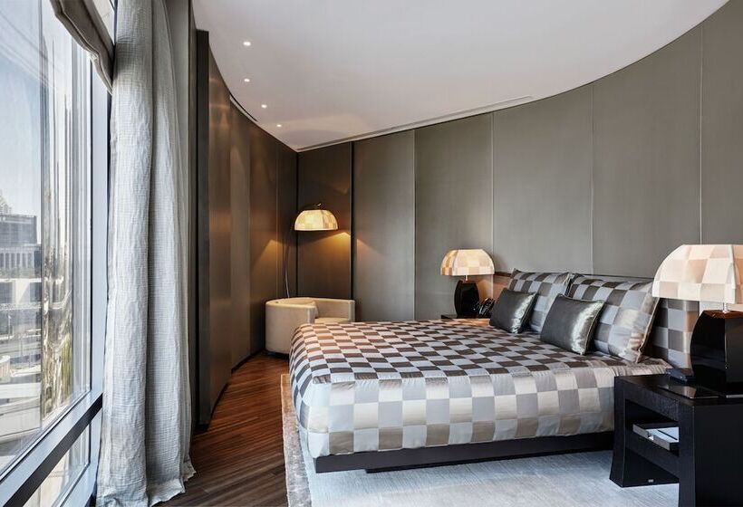 سوئیت پریمیوم, Armani Hotel Dubai, Burj Khalifa