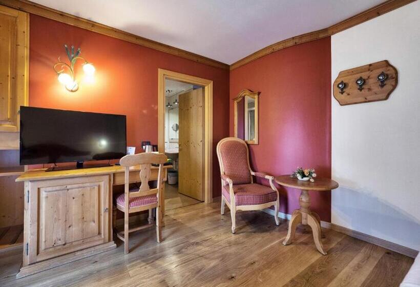 小型套房, Bertelli