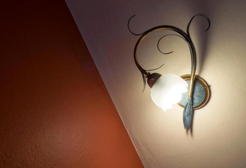 家庭套房, Bertelli