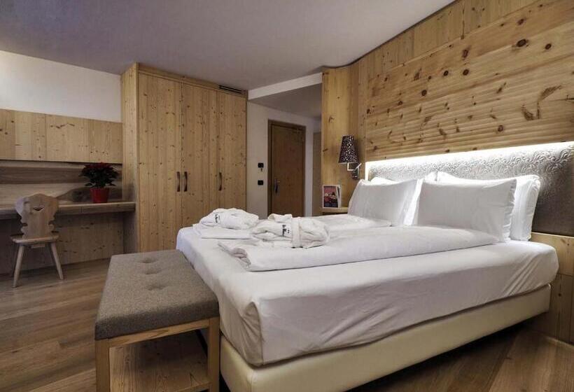 标准三人间, Bertelli