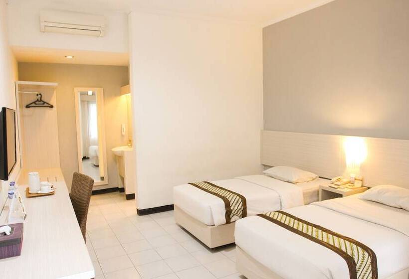 חדר דלוקס, Cakra Kusuma