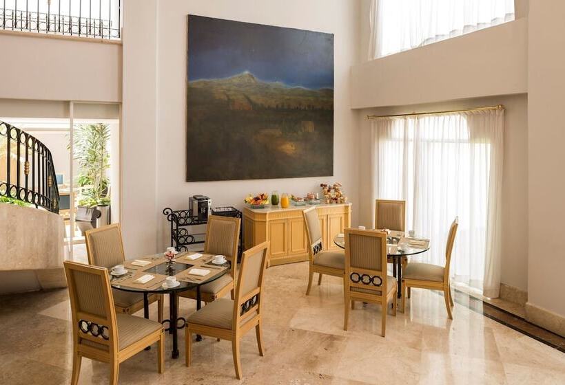 اتاق رویال, Camino Real Puebla Angelopolis