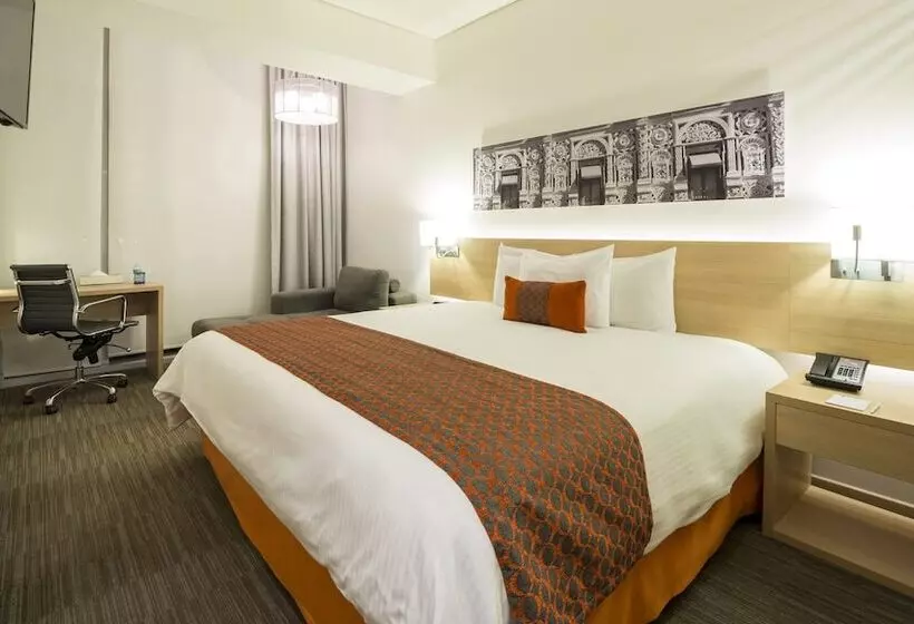 اتاق لوکس با تخت بزرگ, Camino Real Puebla Angelopolis