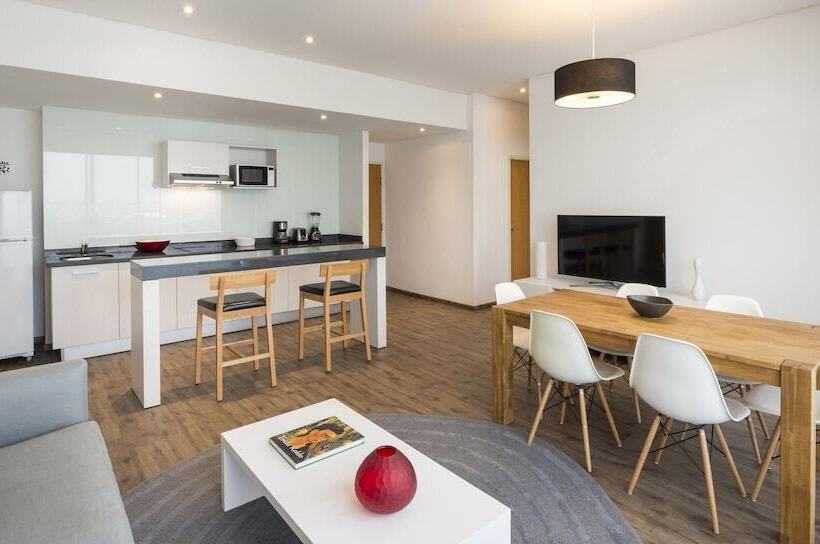 سوئیت 2 خوابه, Camino Real Puebla Angelopolis