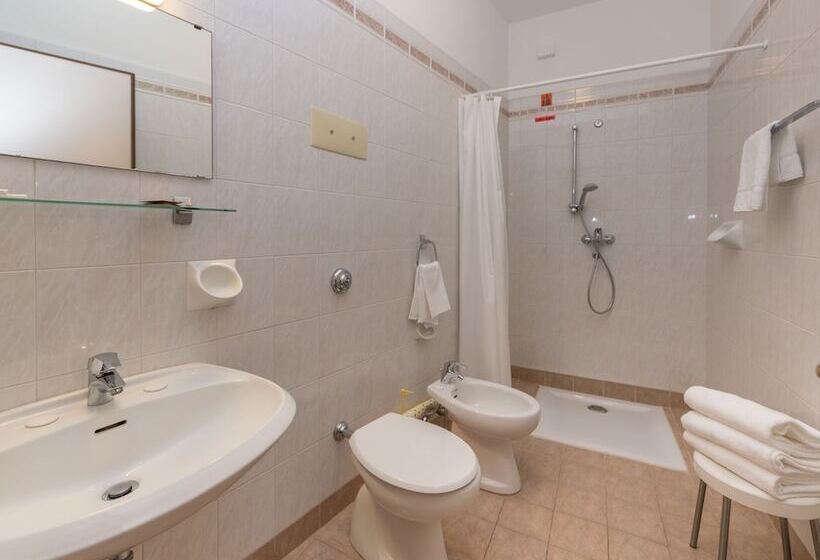 Standaard Driepersoonskamer, Casa Del Pellegrino