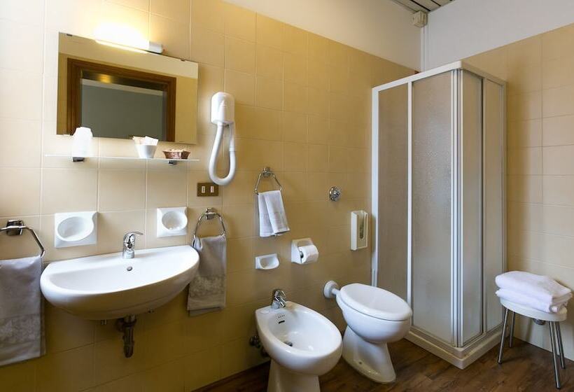 Standaard Driepersoonskamer, Casa Del Pellegrino