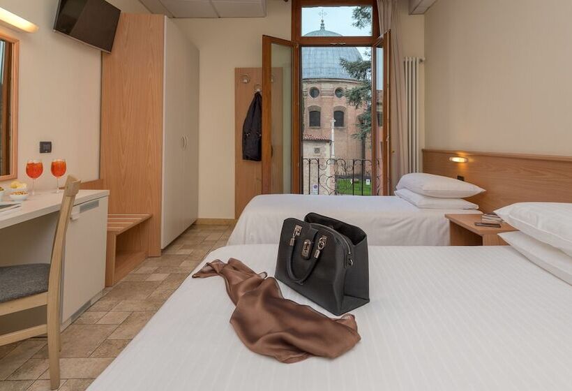 Standaard Driepersoonskamer, Casa Del Pellegrino