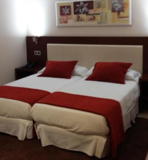 اتاق استاندارد سه نفره, Don Felipe