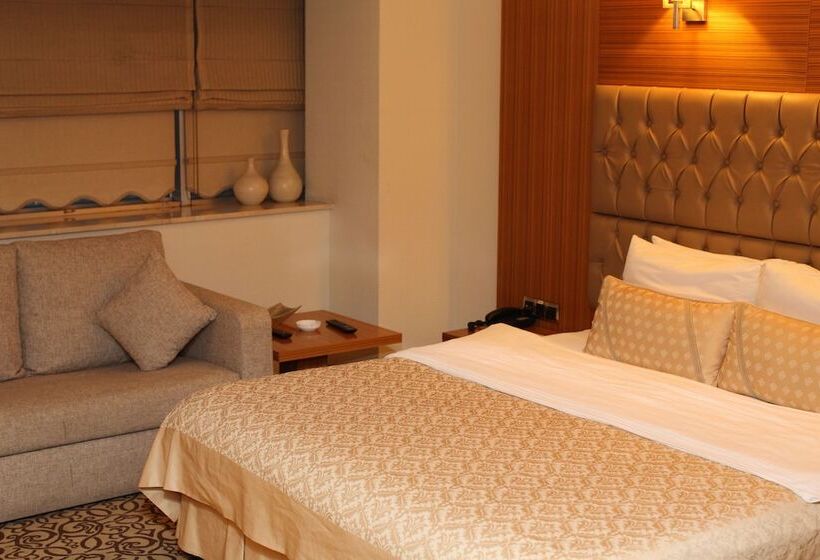 اتاق استاندارد, Emir Royal