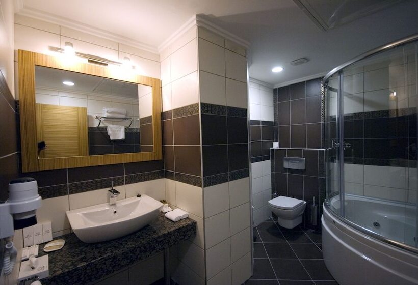 سوییت, Emir Royal