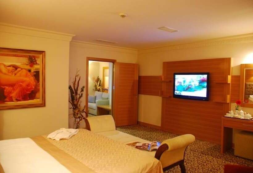 سوییت, Emir Royal