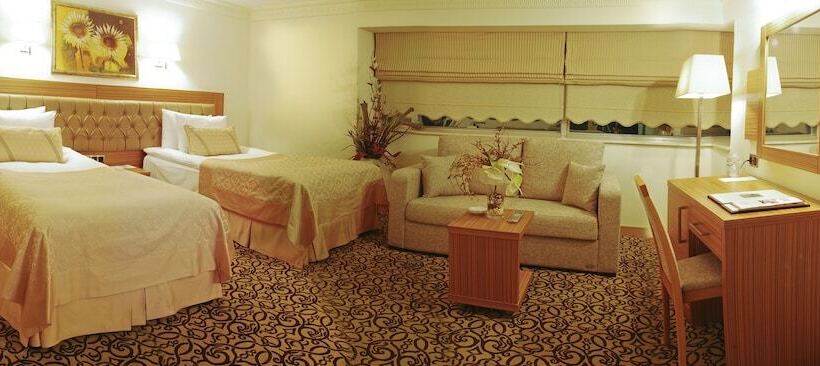 سوییت, Emir Royal