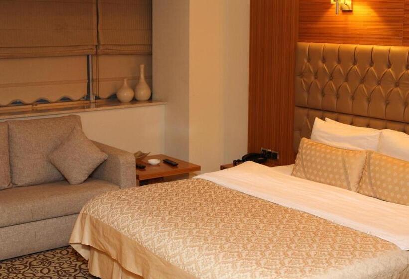 اتاق استاندارد, Emir Royal