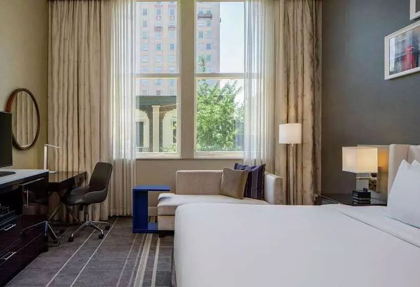 スタンダードルーム, Hilton Richmond Downtown