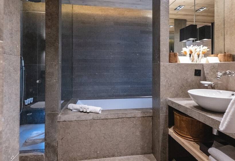 クラシックルーム, L Alpaga, A Beaumier