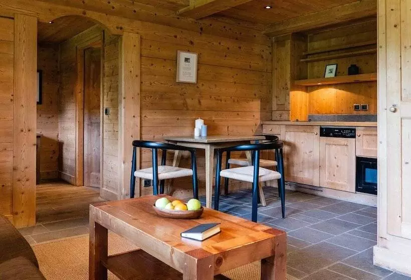 Mökki 1 Makuuhuone, L Alpaga, A Beaumier