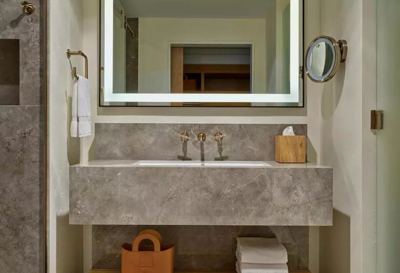 اتاق لوکس با تخت بزرگ, Limelight Hotel Aspen